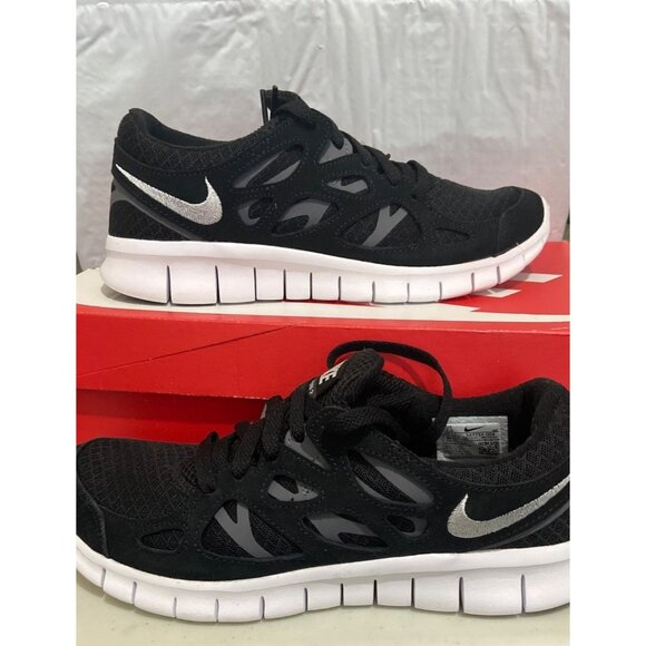 Nike Other - NIB Nike Free Run 2 Mens Shoes Size 7.5 Black/White